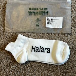 HALARA White Ankle Socks with Logo